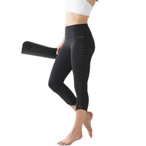 Lululemon Black Mesh Panel Crop Leggings | Size 6 | High Rise Yoga Workout